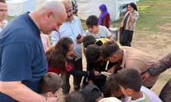 Başkan Yılmaz Yıldız, mevsimlik tarım işçilerinin çocuklarıyla buluştu