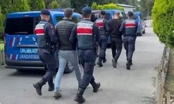 Sahte altınları kuyumculara satmaya çalışan 3 şüpheli suçüstü yakalandı