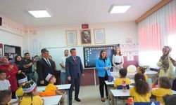 Vali Arslan'dan minik öğrencilere uyum desteği