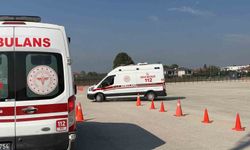 Ambulans sürücüleri zorlu parkurlarda eğitim alıyor