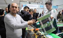 Kitap Fuarı'nda Kocaelispor standına ziyaretçilerden ilgi