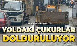 Yoldaki çukurlar dolduruluyor