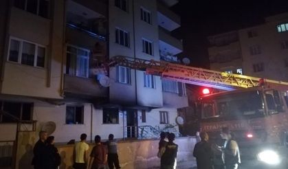Bursa’da yangında can pazarı:14 kişi hastaneye kaldırıldı