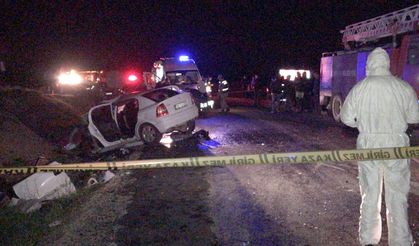 Kontrolden çıkan otomobil miksere çarptı: 2 polis öldü 