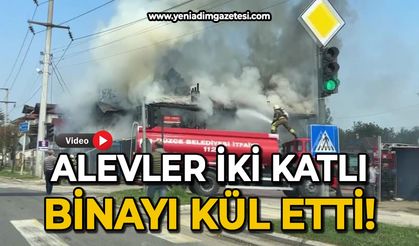 Alevler 2 katlı binayı kül etti