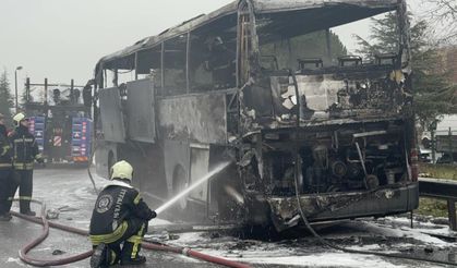 Seyir halindeki yolcu otobüsünde yangın: Facia son anda önlendi