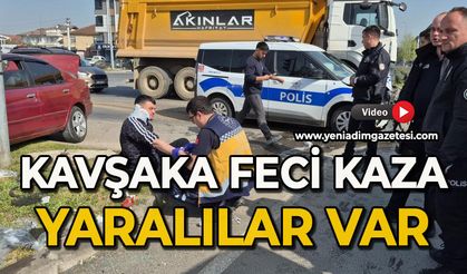 Kavşakta otomobiller çarpıştı: Yaralılar var