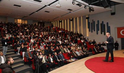 Başkan Özlü gençlere hem kariyer sırlarını hem de yeni hayalini anlattı