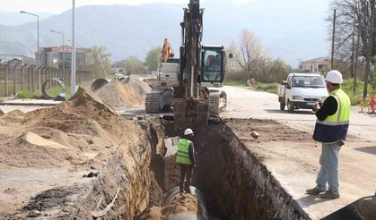 Depremde ciddi hasar gören içme suyu altyapısı yenileniyor