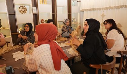 Üreten kadınların yeni adresi 'Ana Kafe'de ilk atölye heyecanı