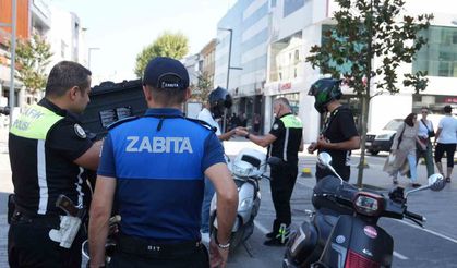 Yaya yoluna motorla girdiler, cezayı yediler