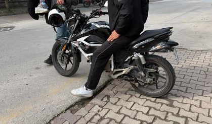 İki motosiklet kafa kafaya çarpıştı: 2 yaralı