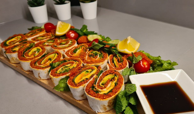 Geleneksel Lezzetin Japon Mutfağı İle Birleşimi: Sushi Çiğ Köfte Tarifi