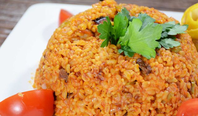 Bulgurun En Lezzetli Hali: Kıymalı Salçalı Bulgur Pilavının Püf Noktaları