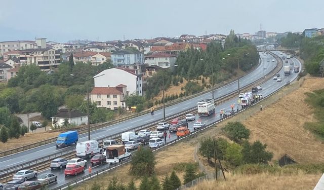 TEM’de yağmur sebebiyle kaza: 8 yaralı