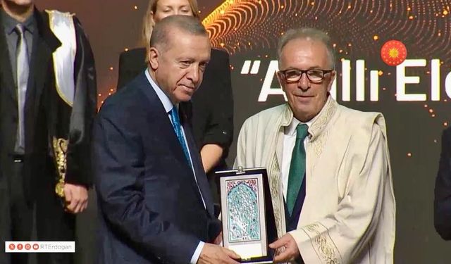 Cumhurbaşkanı Erdoğan’dan BARÜ’ye “Yerel Kalkınmaya Katkı” ödülü