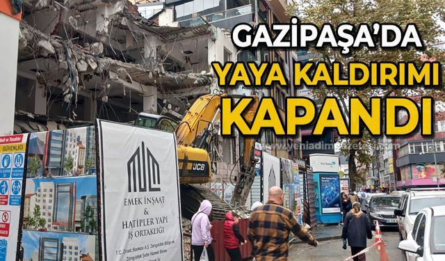 Gazipaşa'da yaya kaldırımı trafiğe kapandı