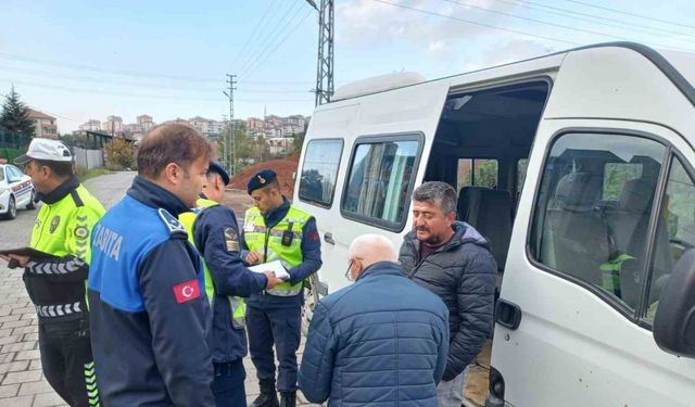 Alaplı’da öğrenci servislerine denetimler aralıksız sürüyor