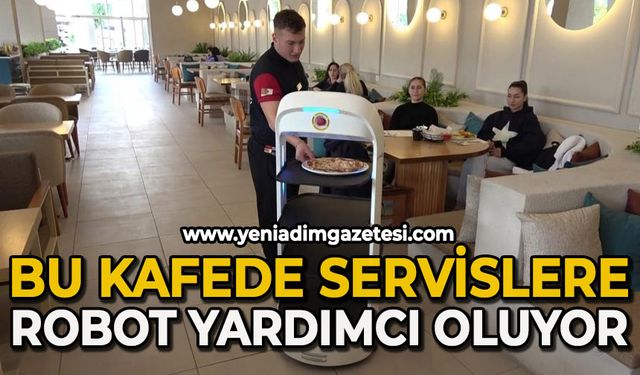 Bu kafede servislere robot yardımcı oluyor