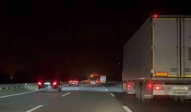 Bayram tatilini uzatmak isteyenler yola çıktı