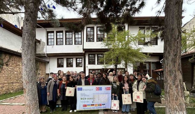 5 farklı ülkeden Kastamonu’ya gelen gençlere çevre bilinci aşılandı
