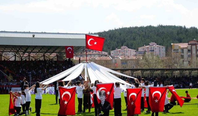 Gazi Stadı’nda 23 Nisan coşkusu