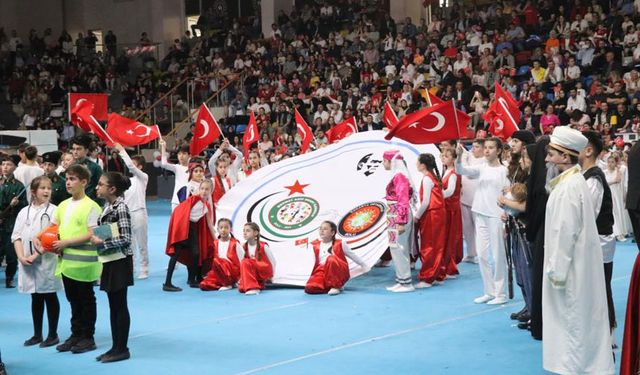 Coşkulu 23 Nisan şenlikleri