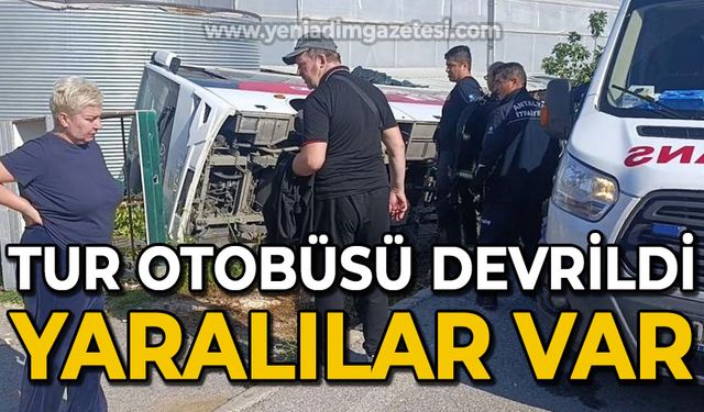Tur otobüsü devrildi: Turist yaralandı