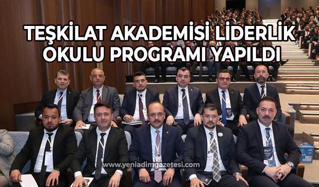 SİYASET