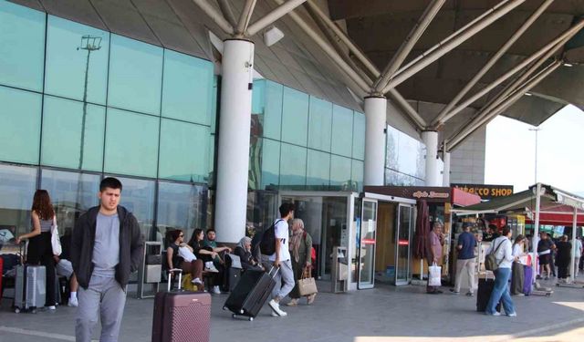 Otogarda bayram yoğunluğu başladı
