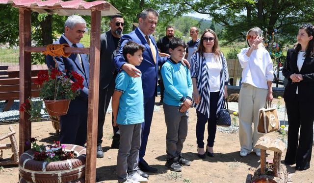 Öğrenciler bu bahçede sebze ve meyve yetiştirecek