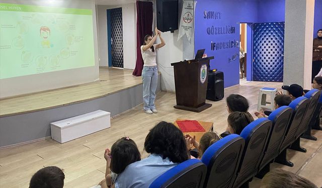 Öğrencilere sağlık eğitimi verildi