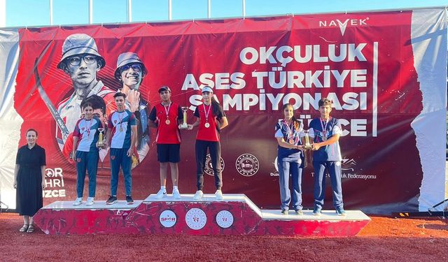 Okçulukta şampiyonlar madalyalarını aldı