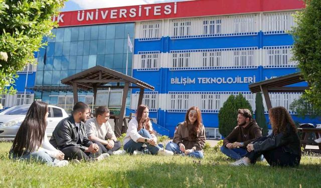 Bilişim Teknolojileri MYO, yeni programlarıyla dijital geleceğe açılıyor