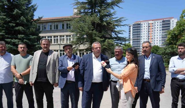 Çiftçilerden DSİ isyanı: "Patlayan borularımız yapılmıyor"
