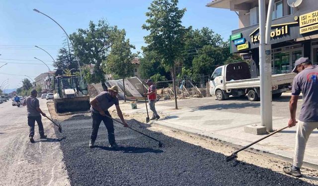Fen işleri yama ve reglaj çalışmalarını sürdürdü