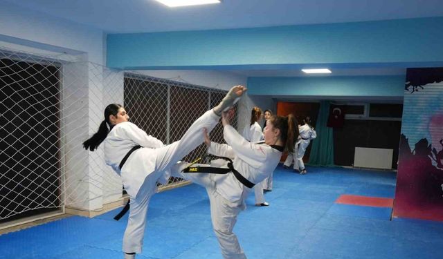 Tesadüfen tanıştığı taekwondoda Avrupa şampiyonu oldu, şimdi hedefi olimpiyatlar