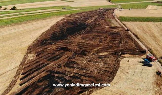 Balya yapan çiftçi anız yangınını fark etti: 5 dekar alan kül oldu