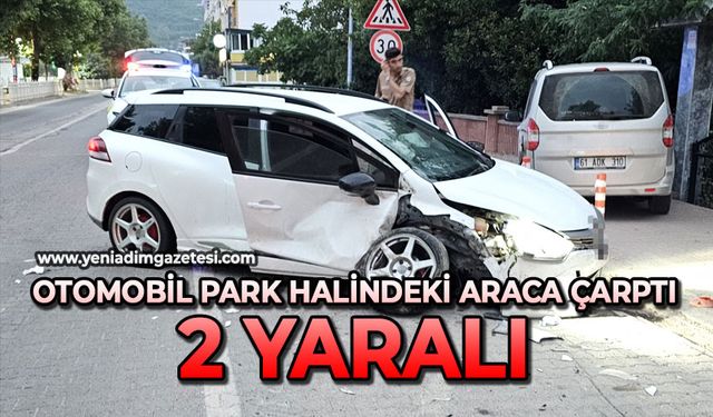 Otomobil park halindeki araca çarptı: 2 yaralı