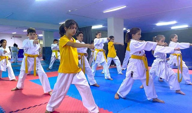3 bin 700 öğrenci yaz spor okullarında eğitim alıyor