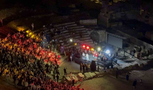Antik kentte 30 Ağustos konseri büyük ilgi gördü