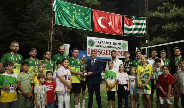 Bayracmı Köyü Voleybol Turnuvası sona erdi