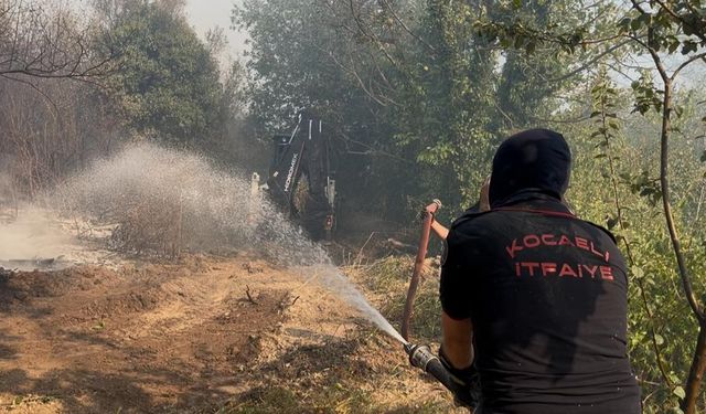 Orman yangınına 10 helikopter ve 6 uçakla müdahale sürüyor