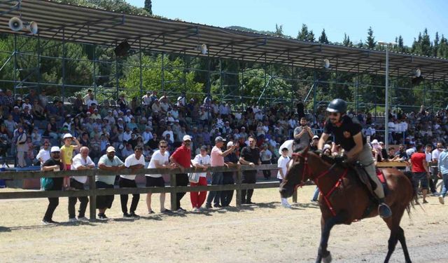 Rahvan at yarışları heyecanında sıra Gölcük koşusunda