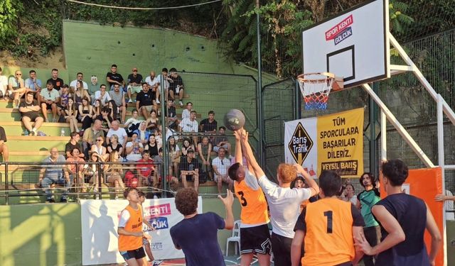 Sokak basketbolu turnuvası sona erdi