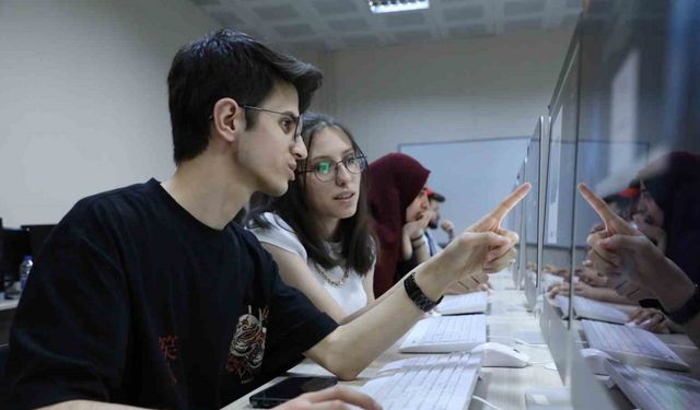 BARÜ’de Elektrik-Elektronik Mühendisliği yüksek lisans programı açıldı