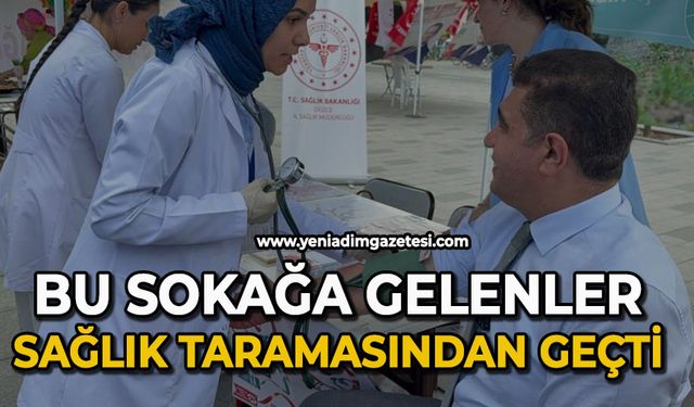 Bu sokağa gelenler sağlık taramasından geçti