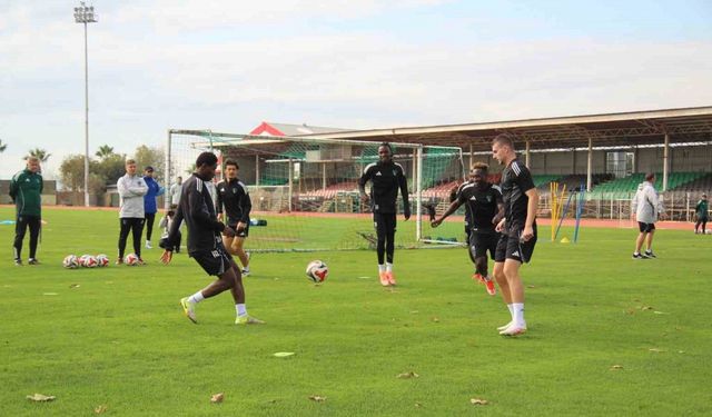 Başarılı futbolcusu Joseph Nonge: "Hocamız nerede isterse oynarım"
