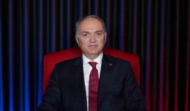 Başkan Özlü, "Cedidiye Kent Meydan projesinden kamu zararı değil, kamu yararı var"