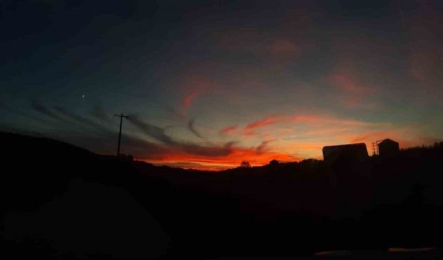 Gün batımı kartpostallık görüntüler oluşturdu